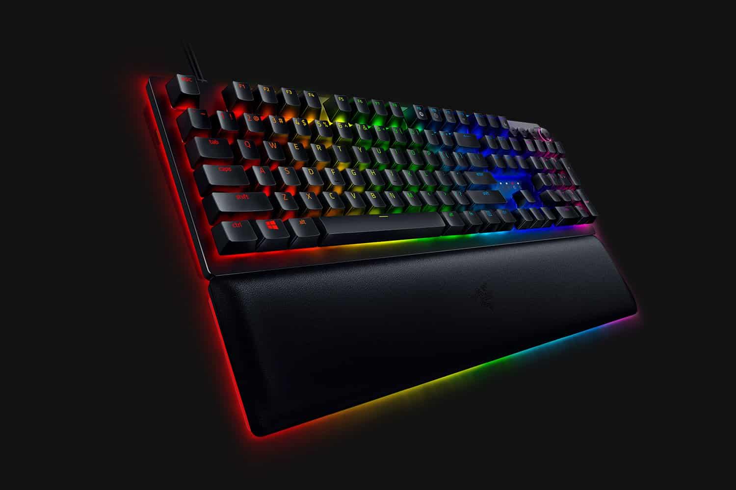 Die Huntsman V2 Analog von Razer ahmt den Joysticks eines Controllers nach