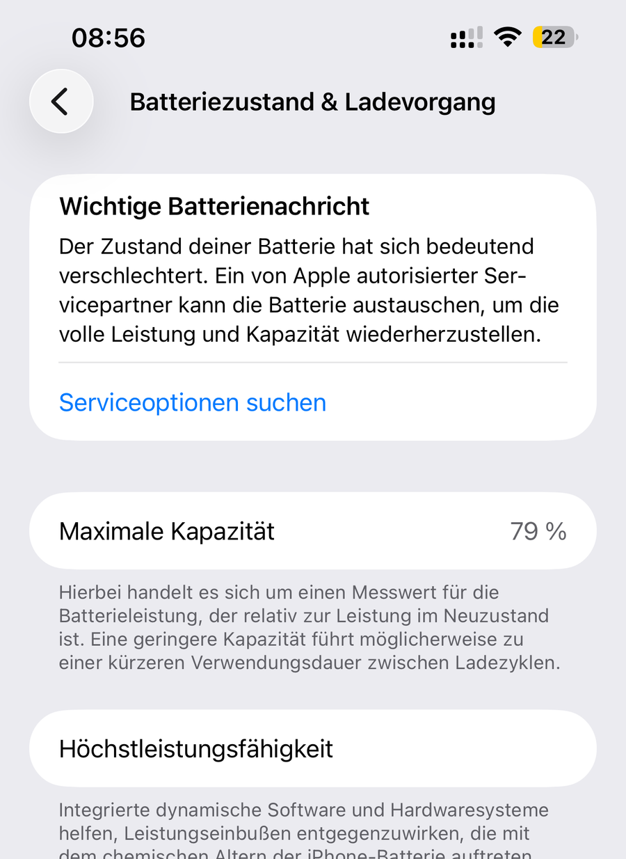 Batteriezustand eines iPhones mit 79 Prozent maximaler Kapazität und der Warnung, dass sich der Zustand der Batterie bedeutend verschlechtert hat
