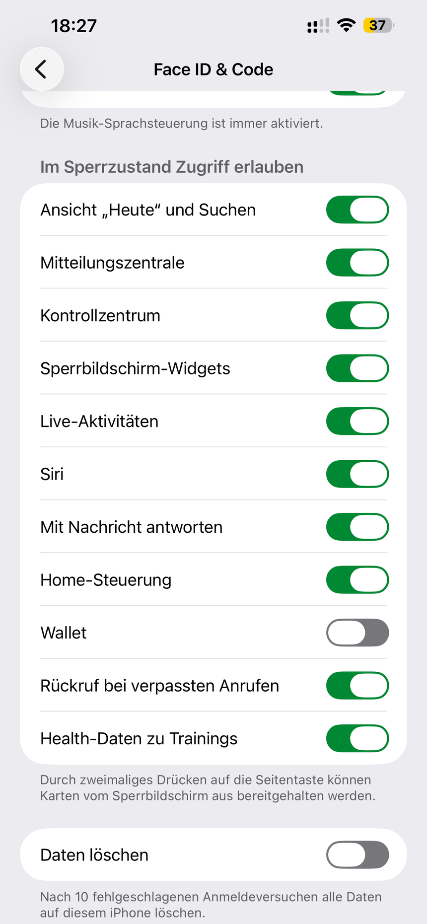 Liste „Im Sperrzustand Zugriff erlauben“ mit den Schaltern für Kontrollzentrum, Siri und Wallet