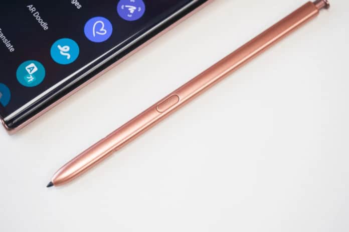 Samsung Galaxy Z Fold 3 5G könnte mit S Pen Unterstützung ausgestattet sein Samsung Galaxy Z Fold 3 5G könnte mit S Pen Unterstützung ausgestattet sein