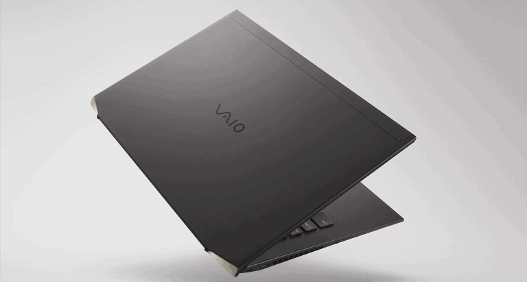 Das neue Vaio Z ist ein Laptop, welcher aus Kohlefasern besteht und somit unter einem Kilogram wiegt.